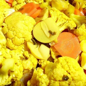 ترشی مخلوط گل کلم باموسیر فله ترشی مخلوط گل کلم باموسیر فله